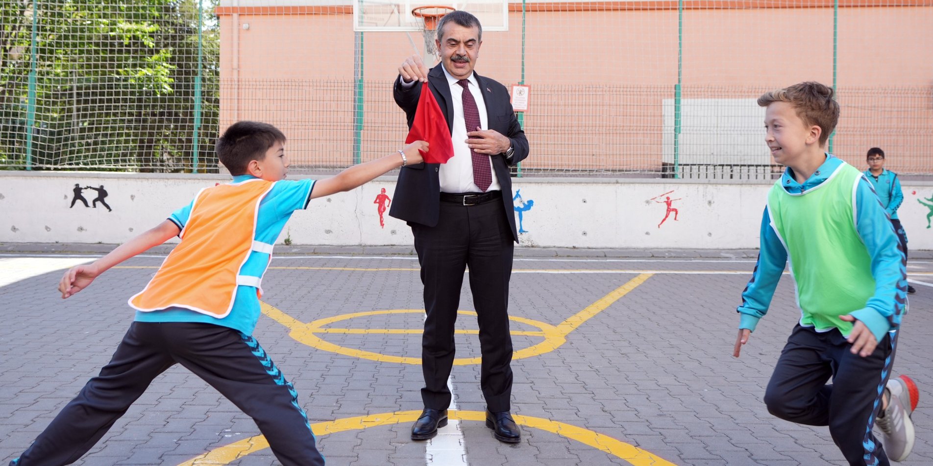 BAKAN TEKİN, 